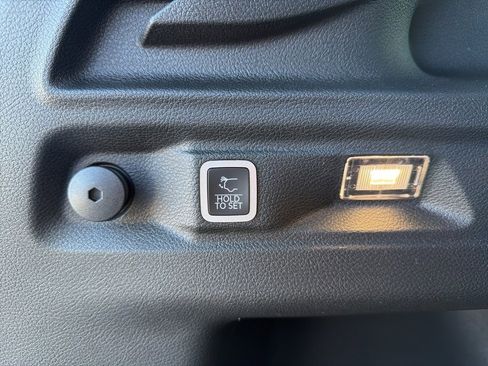 New 2025 Jeep Grand Cherokee L Limited image 10