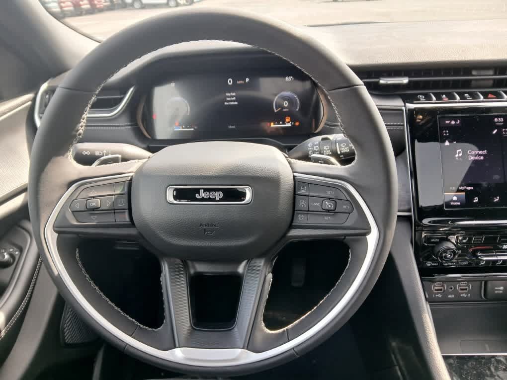 New 2025 Jeep Grand Cherokee Laredo X w/ Luxury Tech Group I AWD/4WD image 19