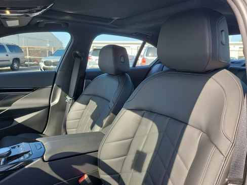 Used 2026 BMW 530i w/ M Sport Package image 21