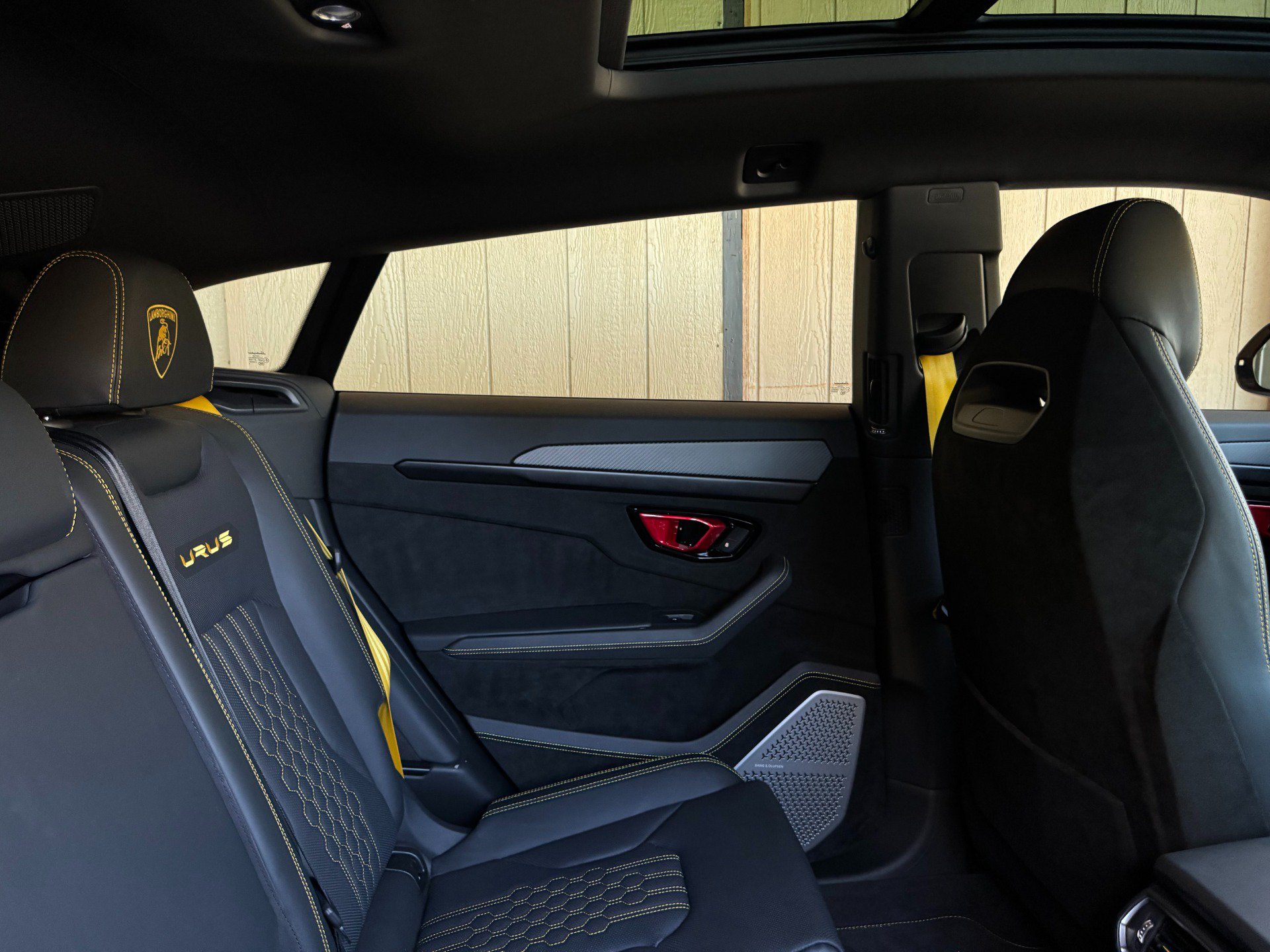 Used 2024 Lamborghini Urus Performante AWD/4WD image 42