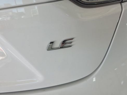 Used 2025 Toyota Corolla LE FWD image 9
