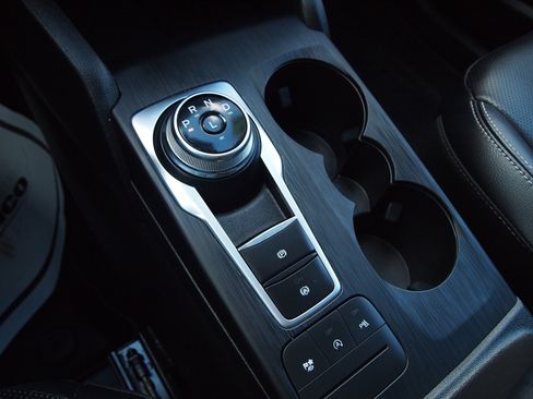 Used 2022 Ford Escape Titanium image 19