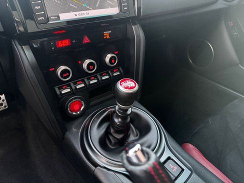 Used 2018 Subaru BRZ tS image 14