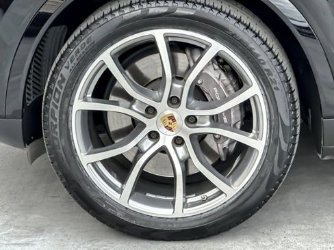 Used 2023 Porsche Cayenne image 26