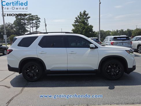 Certified 2025 Honda Pilot Touring image 6