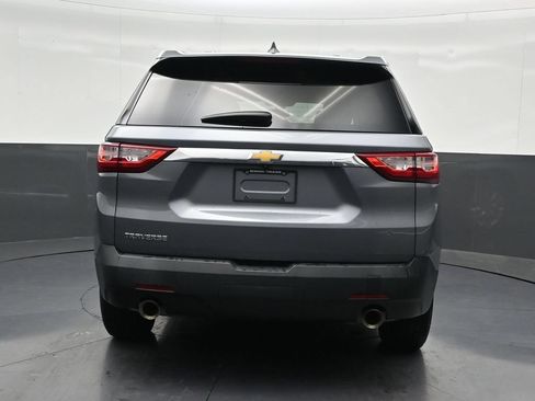Used 2021 Chevrolet Traverse LS FWD image 4