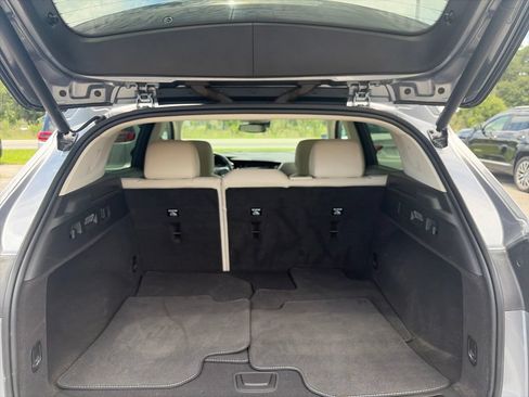Used 2021 Buick Envision Essence w/ Technology Package I FWD image 8