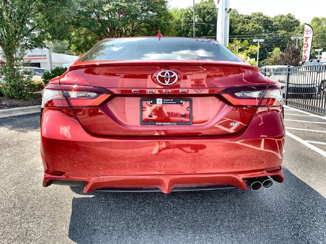 Used 2023 Toyota Camry SE FWD image 7