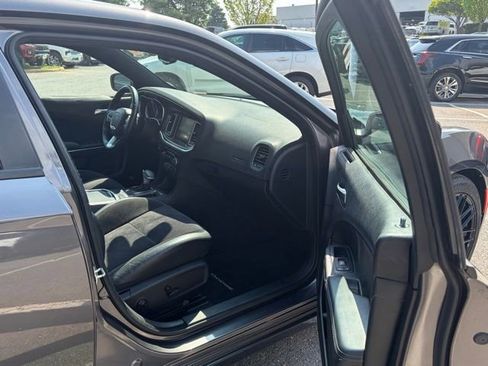 Used 2016 Dodge Charger R/T RWD image 29