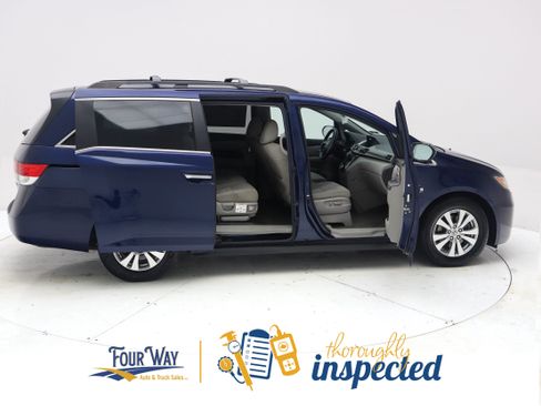 Used 2016 Honda Odyssey SE image 3