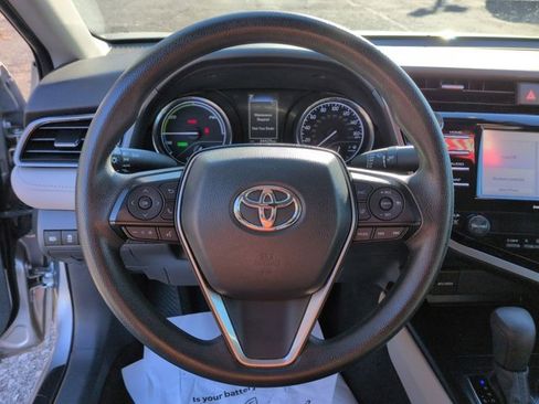 Certified 2020 Toyota Camry LE image 17