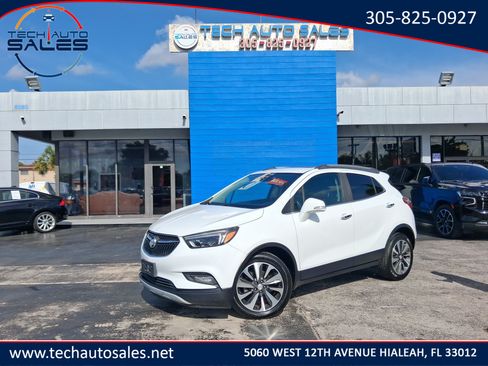 Used 2018 Buick Encore Essence FWD image 1