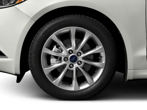 Used 2017 Ford Fusion SE FWD image 14