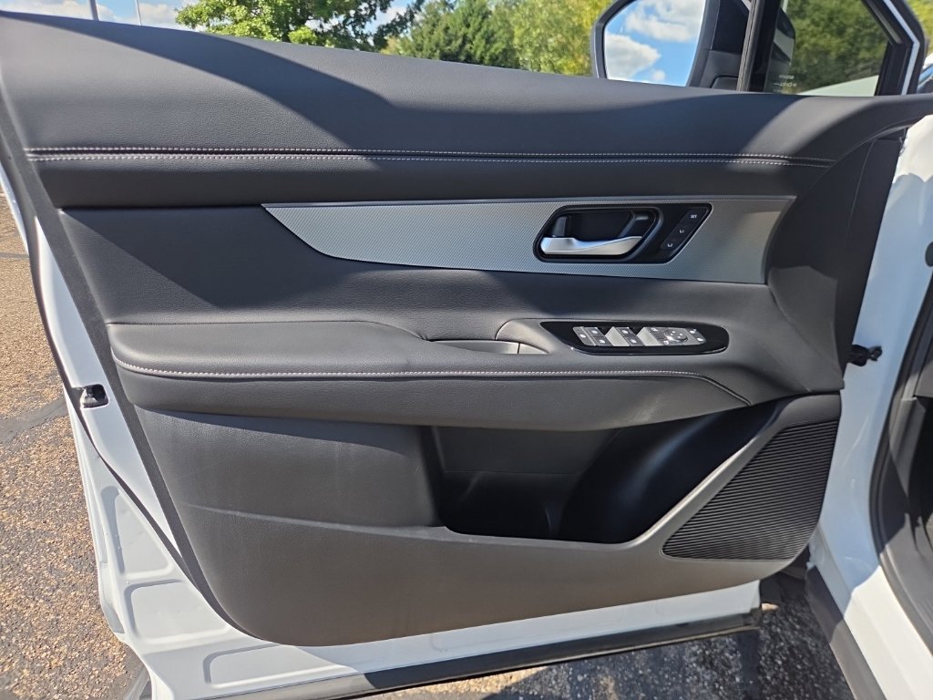 Used 2025 Nissan Murano SL w/ Cargo Package AWD/4WD image 29