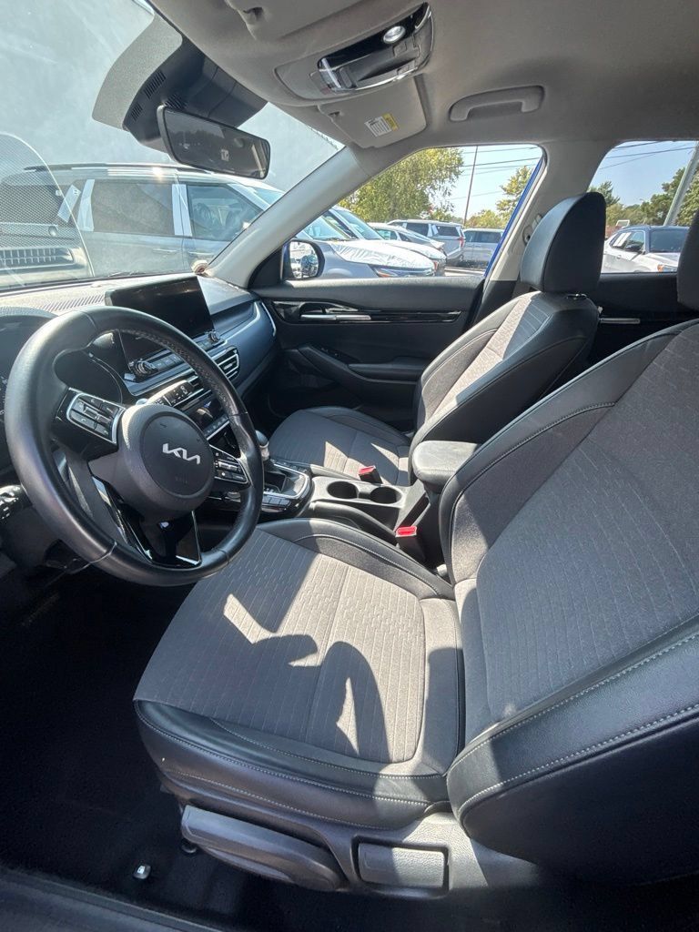 Certified 2023 Kia Seltos S w/ Navigation Package AWD/4WD image 13