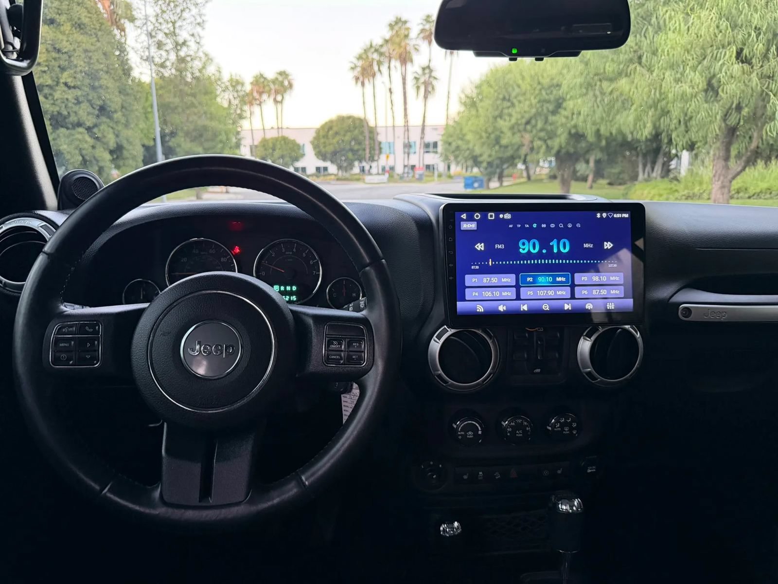 Used 2014 Jeep Wrangler Unlimited Sahara w/ Connectivity Group AWD/4WD image 20