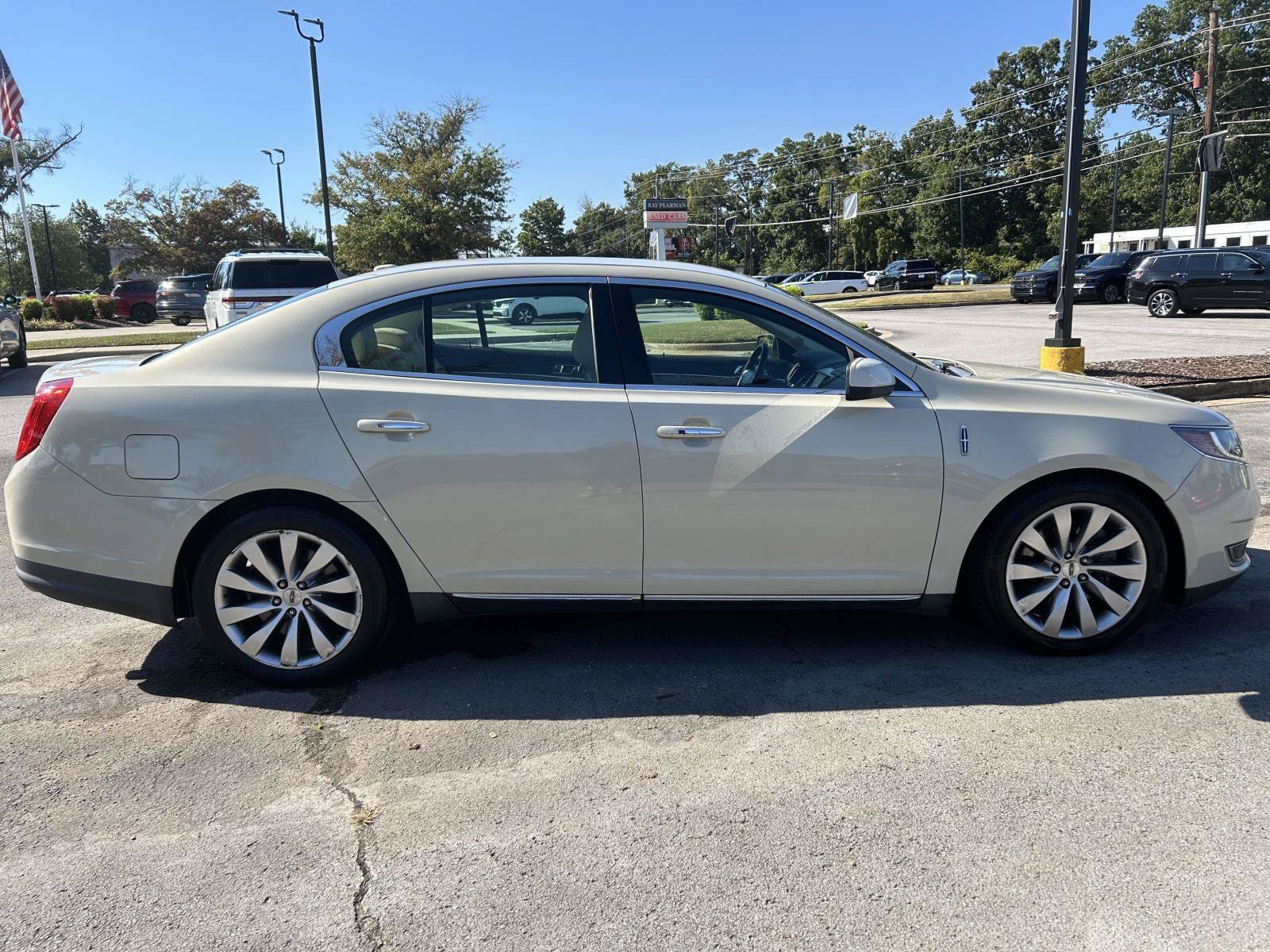Used 2016 Lincoln MKS w/ Equipment Group 101A FWD image 2