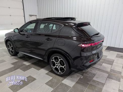 Used 2024 Alfa Romeo Tonale Ti AWD/4WD image 2