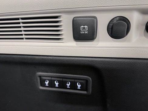 Used 2024 Jeep Wagoneer L 4WD w/ Premium Group I image 38