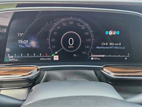 Used 2021 Cadillac Escalade Luxury image 11