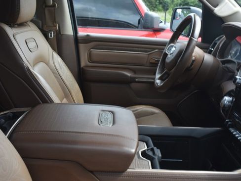 Used 2019 RAM 1500 Limited AWD/4WD image 4