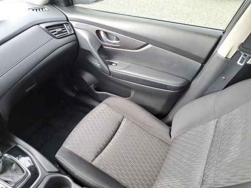 Used 2020 Nissan Rogue SV w/ Sun & Sound Touring Package image 12