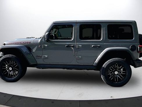 Used 2023 Jeep Wrangler Unlimited Rubicon w/ LED Lighting Group AWD/4WD image 5