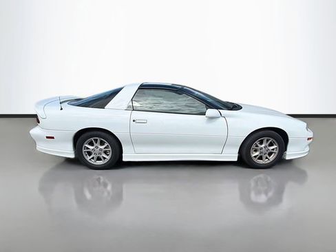 Used 2000 Chevrolet Camaro Coupe w/ Sport Appearance Pkg image 8