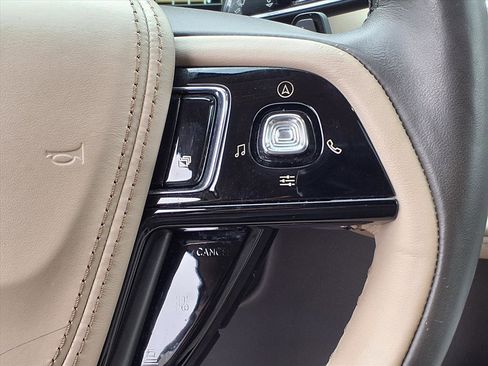 Used 2021 Lincoln Aviator Reserve w/ Equipment Group 201A image 26