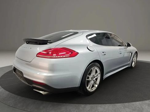 Used 2015 Porsche Panamera image 4