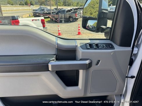 Used 2019 Ford F350 XLT w/ XLT Premium Package AWD/4WD image 13