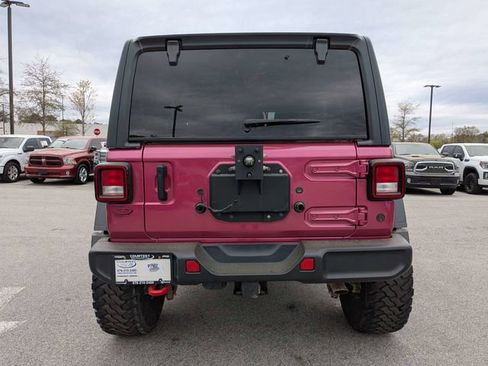 Used 2022 Jeep Wrangler Unlimited Rubicon w/ Cold Weather Group image 6