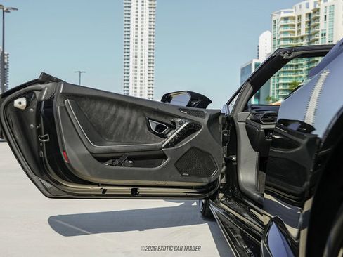 Used 2020 Lamborghini Huracan EVO AWD/4WD image 26