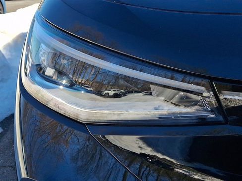 Certified 2025 Volkswagen ID.4 Pro S Plus image 9