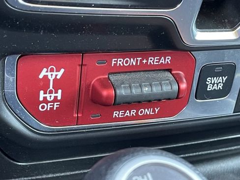 Used 2023 Jeep Wrangler Unlimited Rubicon 4xe AWD/4WD image 20