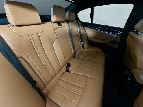 Used 2022 BMW 530e xDrive w/ Premium Package image 27