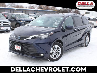 Used 2025 Toyota Sienna XLE