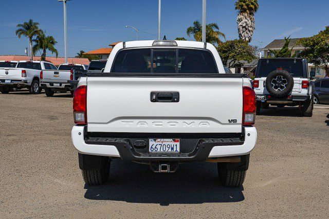 Used 2016 Toyota Tacoma TRD Sport RWD image 5