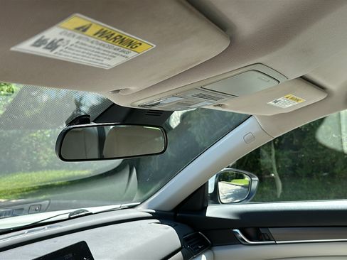 Used 2018 Honda Accord LX image 21