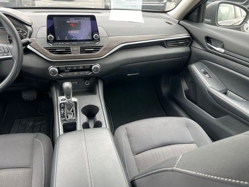 Certified 2025 Nissan Altima 2.5 SV image 10