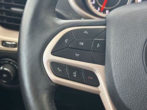 Used 2017 Jeep Cherokee Latitude w/ True North Edition AWD/4WD image 24