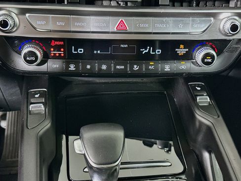 Used 2025 Kia Telluride S AWD/4WD image 24