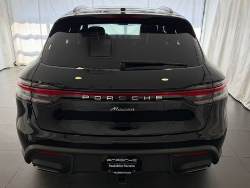 Certified 2026 Porsche Macan AWD/4WD image 8