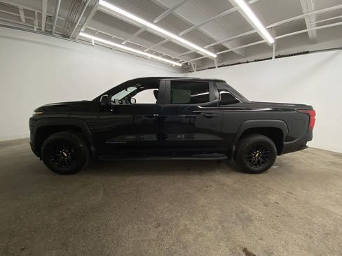 Used 2024 Chevrolet Silverado EV W/T image 3