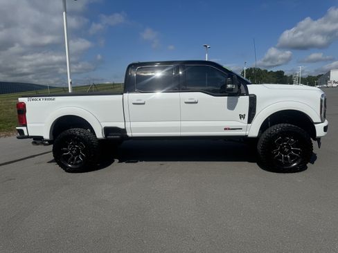 Used 2024 Ford F250 Lariat w/ Lariat Ultimate Package AWD/4WD image 2