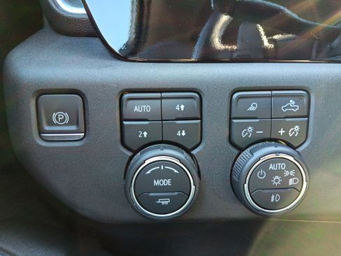 Used 2023 Chevrolet Silverado 1500 LTZ image 31