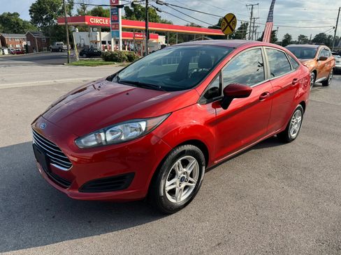 Used 2019 Ford Fiesta SE FWD image 4