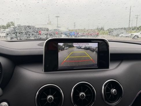Used 2019 Kia Stinger AWD/4WD image 16