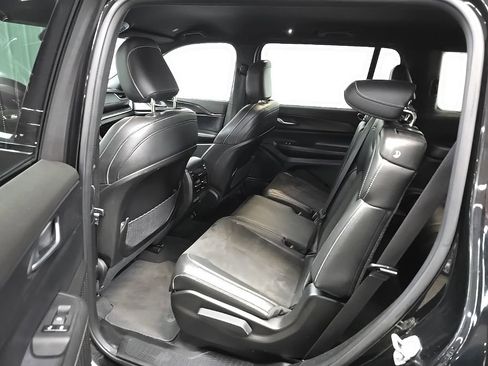 Used 2024 Jeep Grand Cherokee L Laredo AWD/4WD image 30