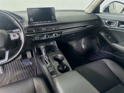 Used 2024 Honda Civic EX-L image 18